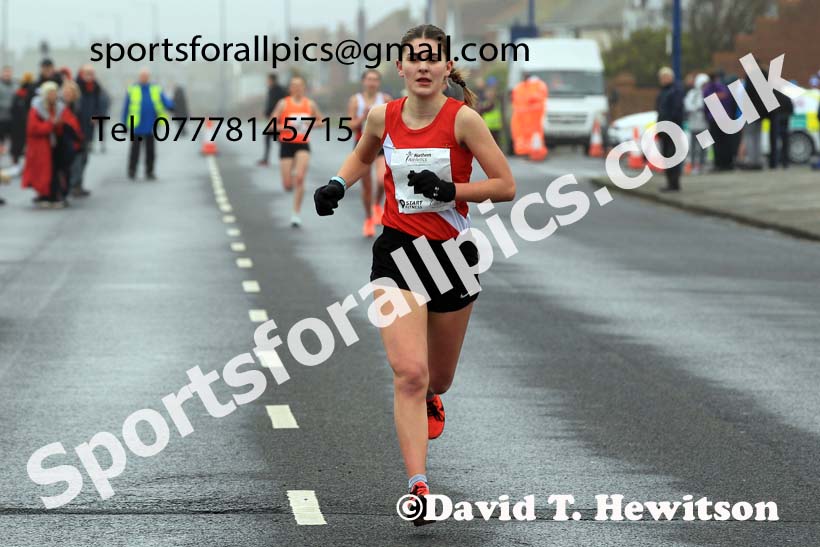 Womens under-17s 5k, 2023 Northern Mens 12 stage and Womens 6 Stage Relays and Young Athletes, Redcar. Photo: David T. Hewitson/Sports for All Pics